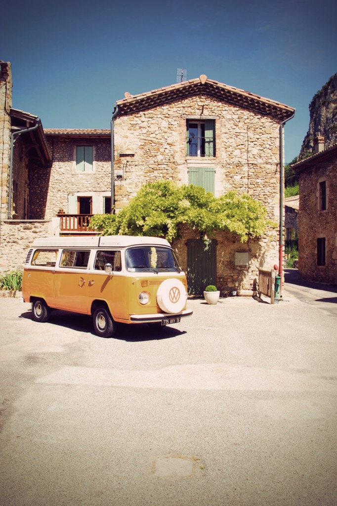 Seventies-Combi_location-rental-VW-08-Saou